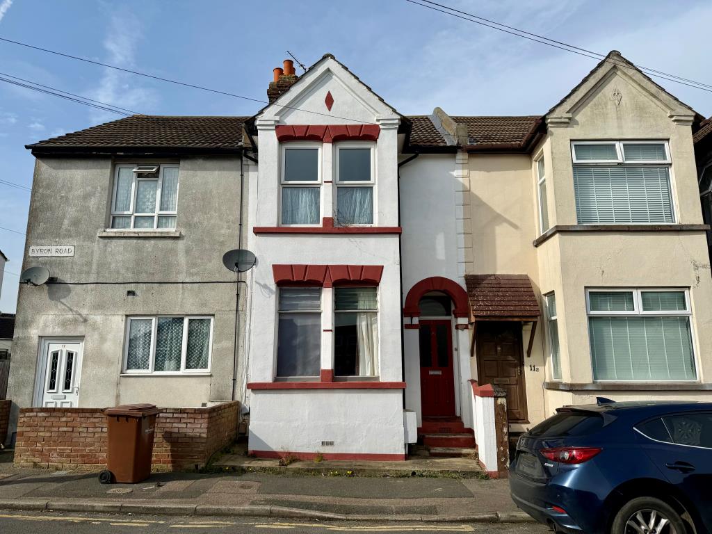 Lot: 107 - VACANT PROPERTY ARRANGED AS TWO FLATS - Freehold block of flats